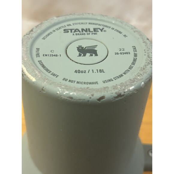 Stanley 40 oz Quencher H2.0 Flowstate Tumbler in Olive Green - Picture 7 of 7